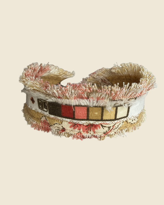 Colorkey Neck Cuff — Romantic