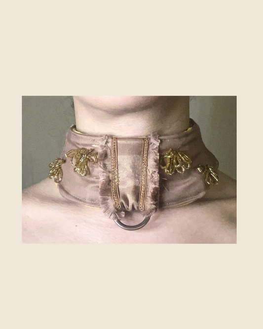 Honey Chai Corset Collar